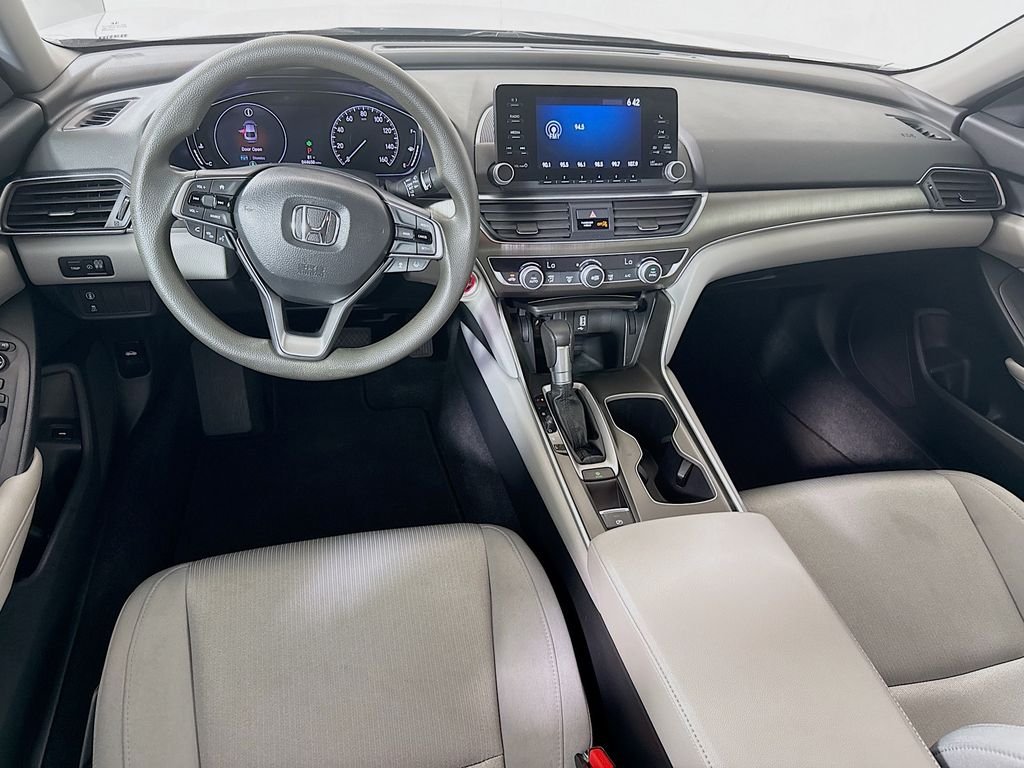 Used 2020 Lunar Silver Metallic Honda LX image 21