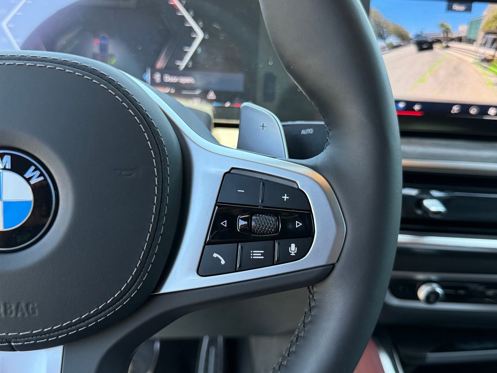 New 2027 Black Sapphire Metallic BMW xDrive40i image 25