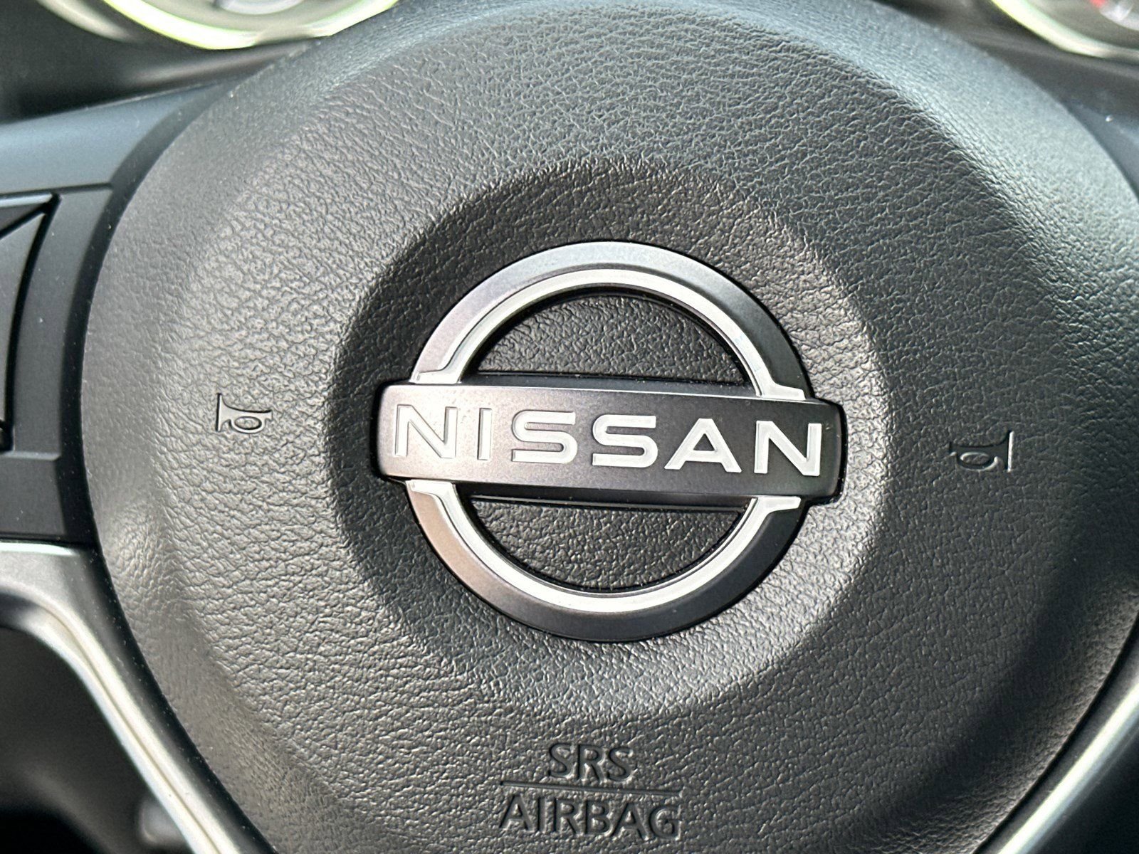 Certified Used 2025 White Nissan SR image 22