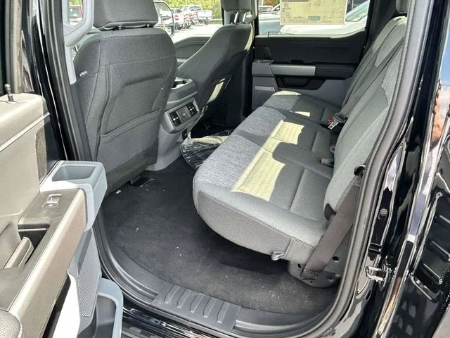 New 2026 Agate Black Metallic Ford XLT image 10