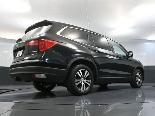Used 2016 Black Honda EX-L image 52