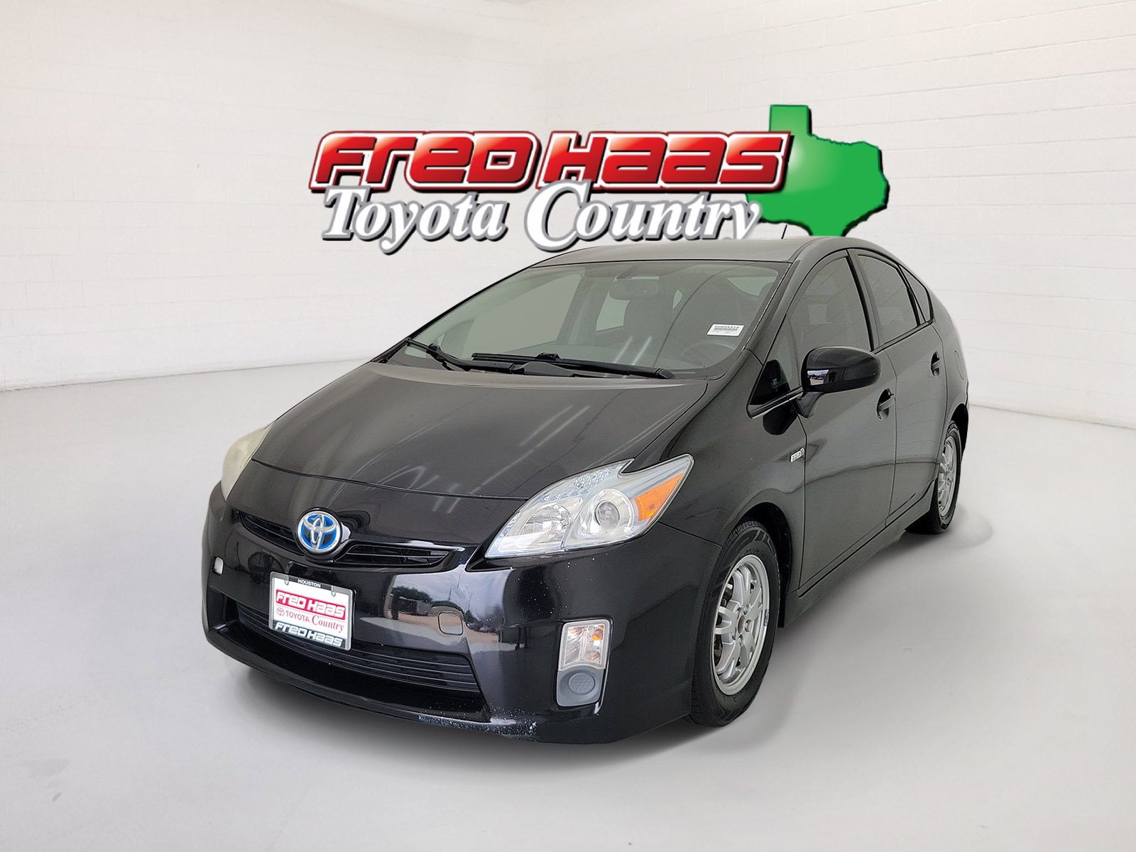 Used 2010 Black Toyota IV image 1