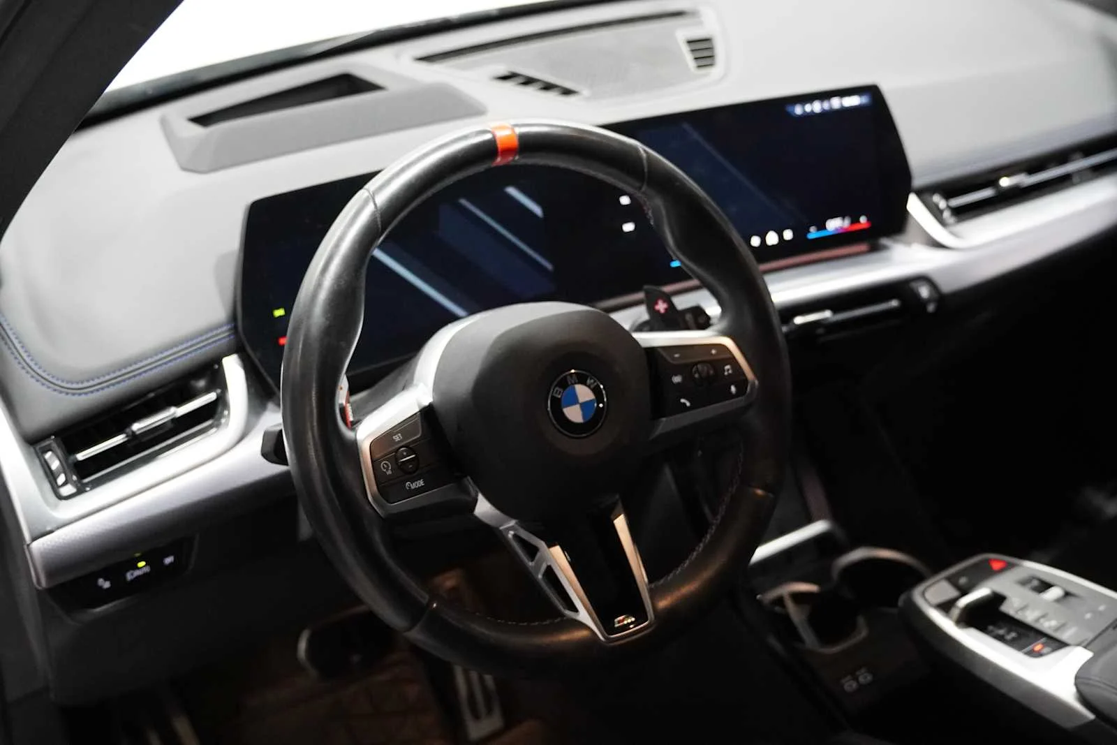 Certified Used 2024 Alpine White BMW M35i image 10
