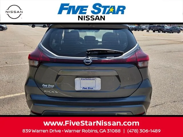 Used 2025 Gray Nissan S image 10