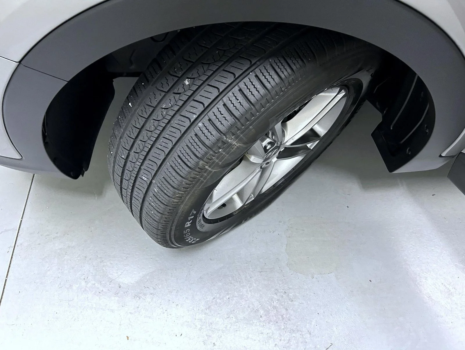 Used 2018 Gray Hyundai 2.4 Base image 23