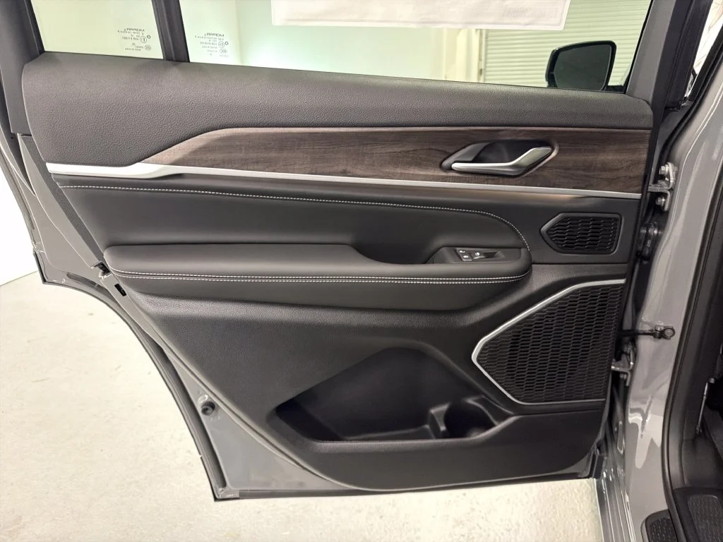 New 2027 Gray Jeep Limited image 12