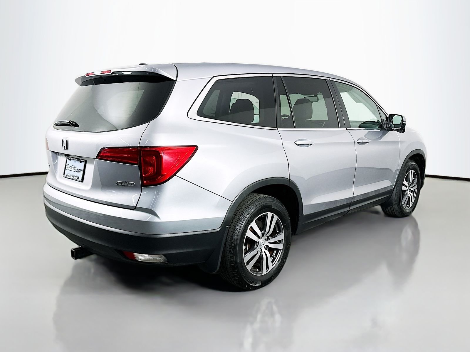 Used 2017 Lunar Silver Metallic Honda EX-L image 7