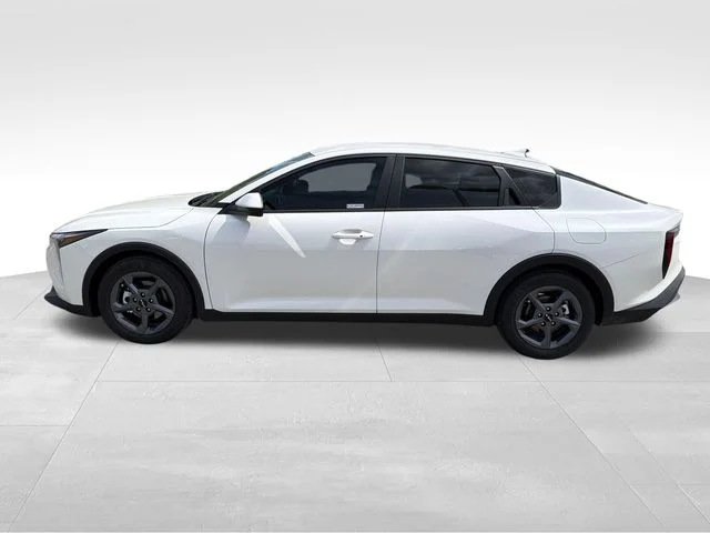 New 2026 Snow White Pearl Kia LXS image 4