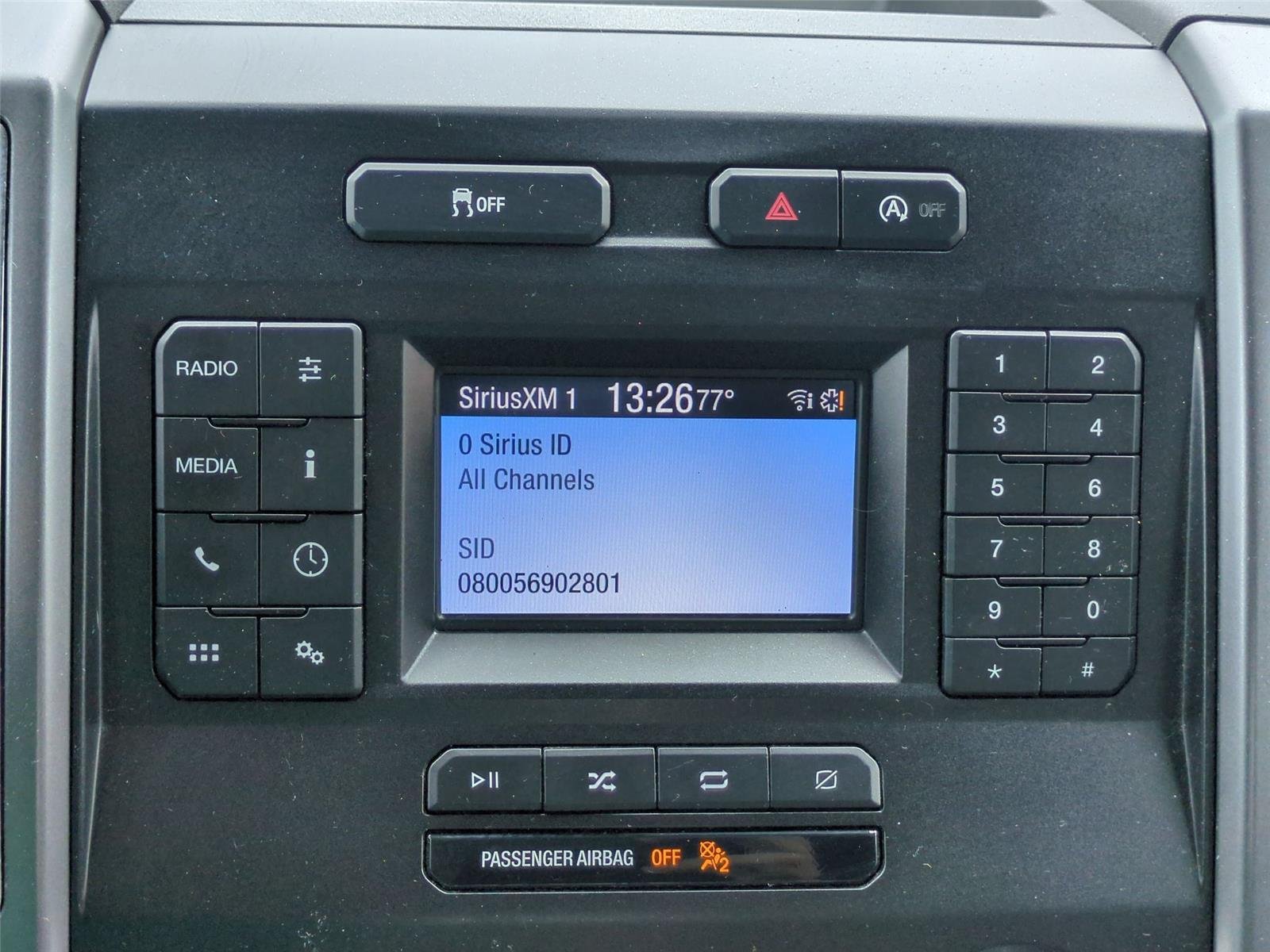 Used 2018 Oxford White Ford XLT image 25