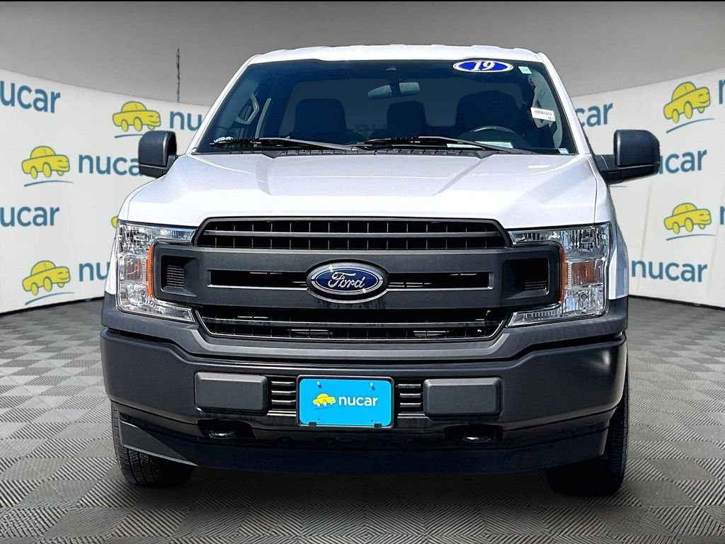 Used 2019 White Ford XL image 2