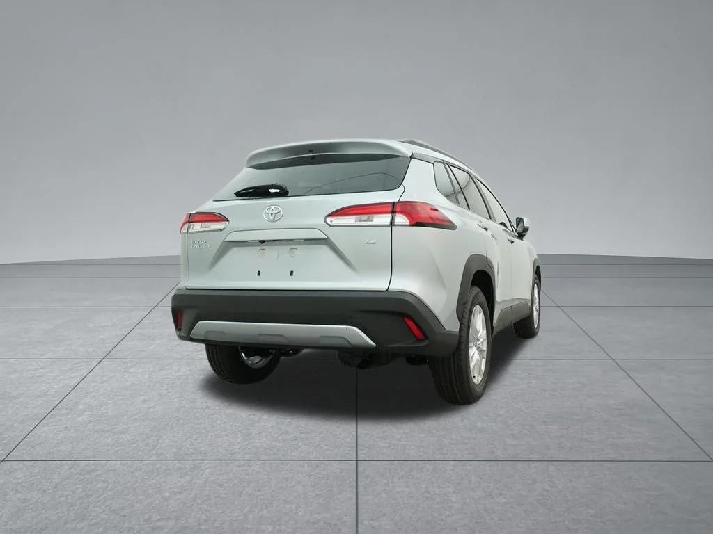 Used 2022 Silver Toyota LE image 27