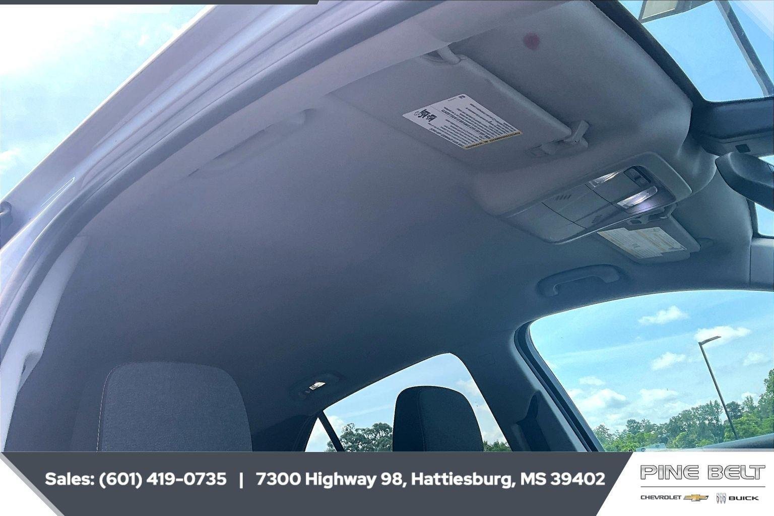 Used 2022 Summit White Chevrolet LT image 16