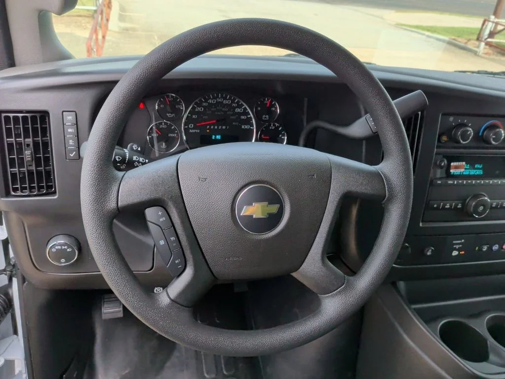 2025 Chevrolet Express Cargo Work Van - Photo 17