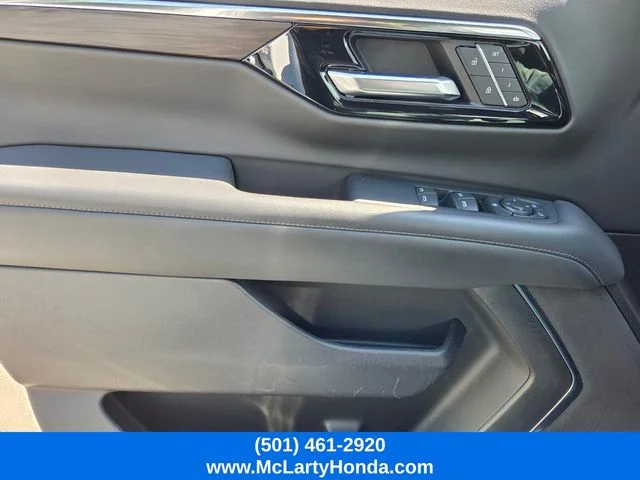 Used 2025 Summit White Chevrolet LT image 33