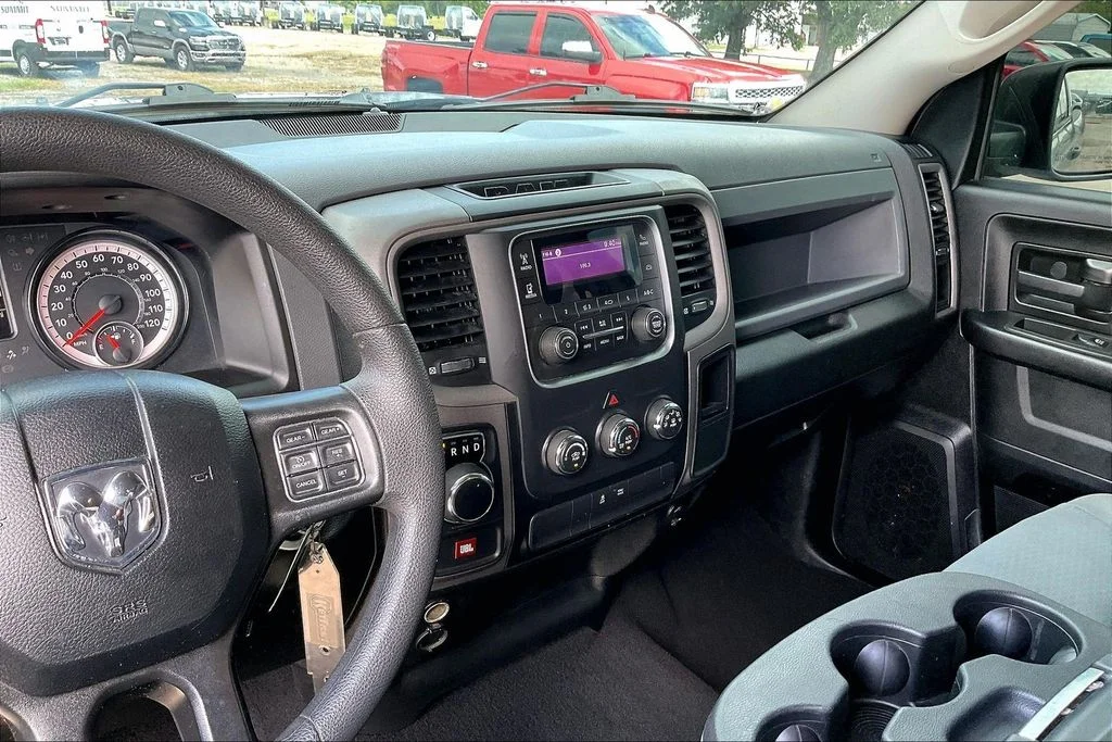 Used 2020 Silver Ram Tradesman image 7
