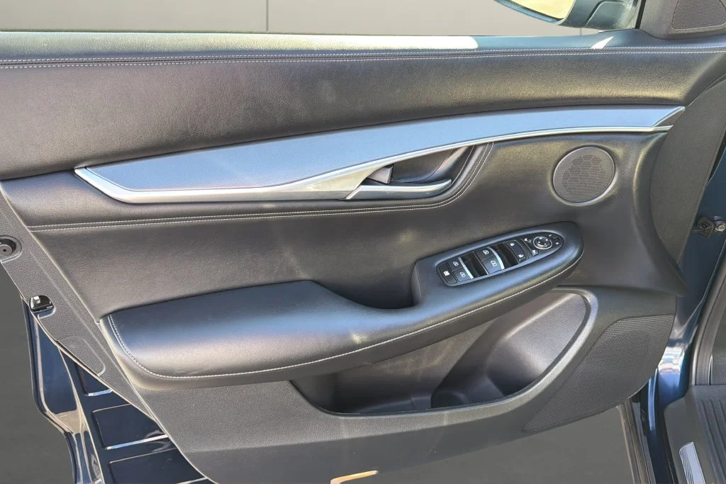 Used 2023 Blue INFINITI LUXE image 13