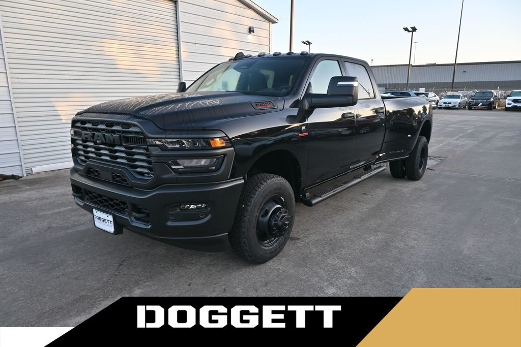New 2026 Diamond Black Crystal Pearl-Coat Exterior Paint RAM Tradesman image 1