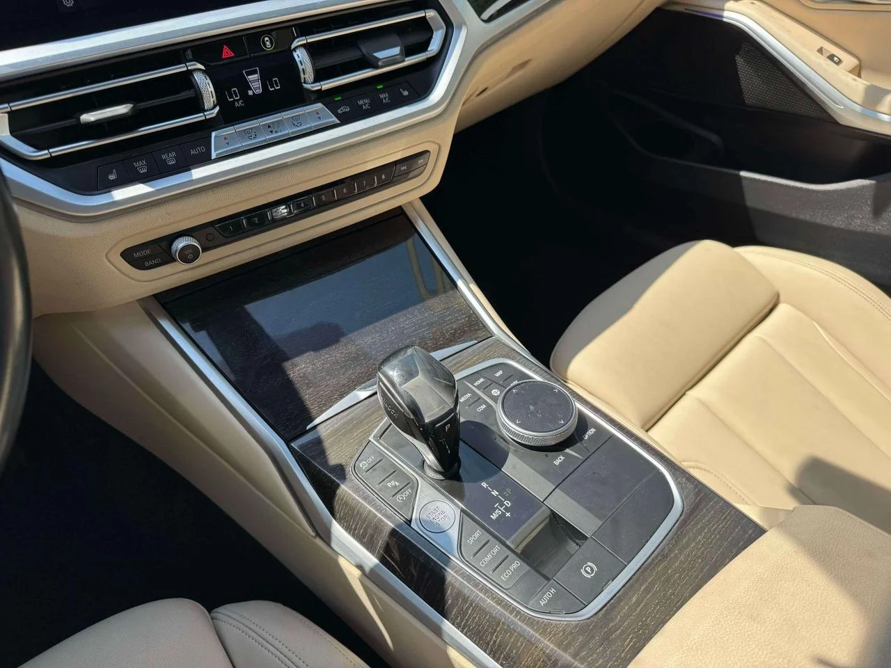 Used 2020 Jet Black BMW xDrive image 35