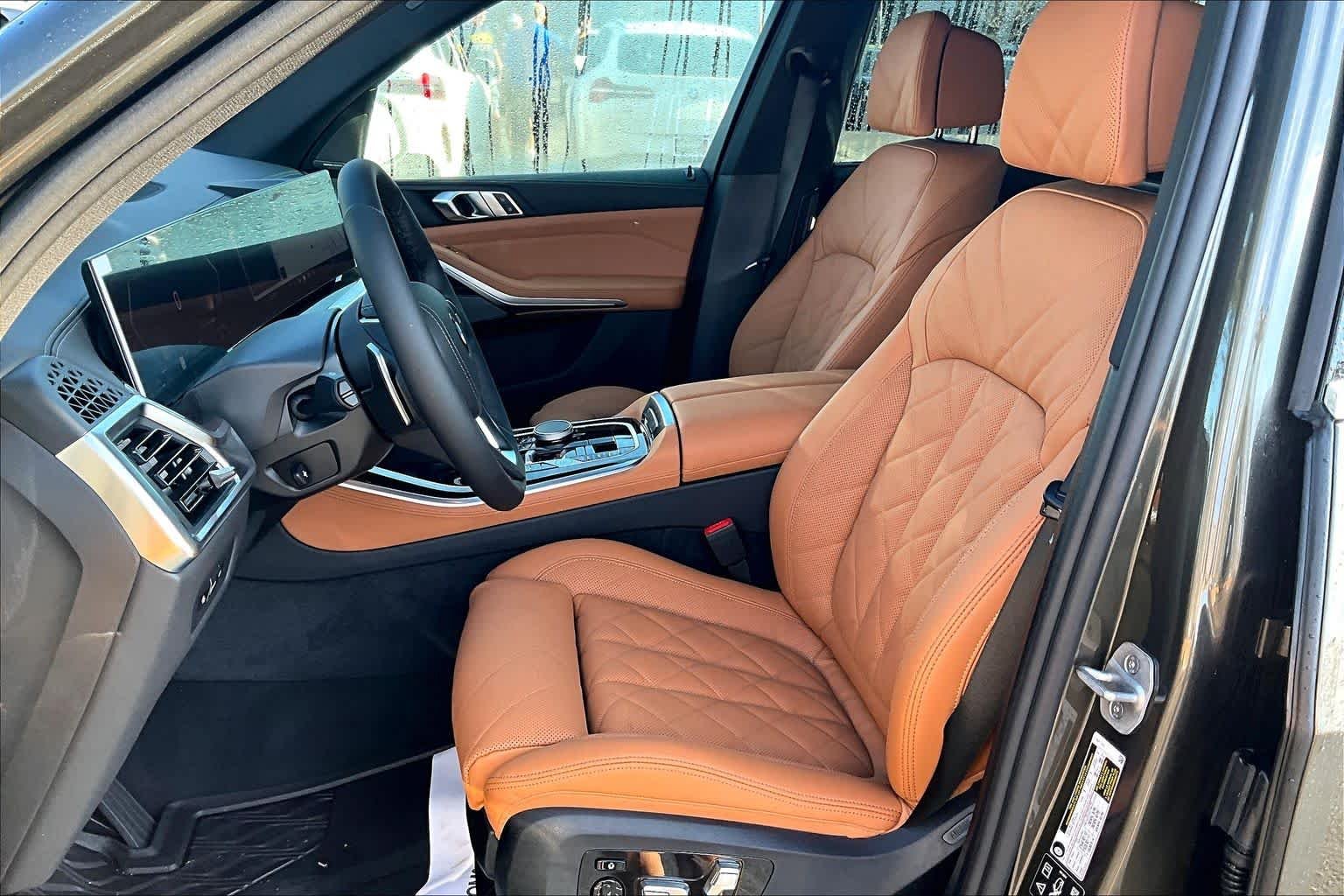 New 2026 Manhattan Green Metallic BMW xDrive40i image 9
