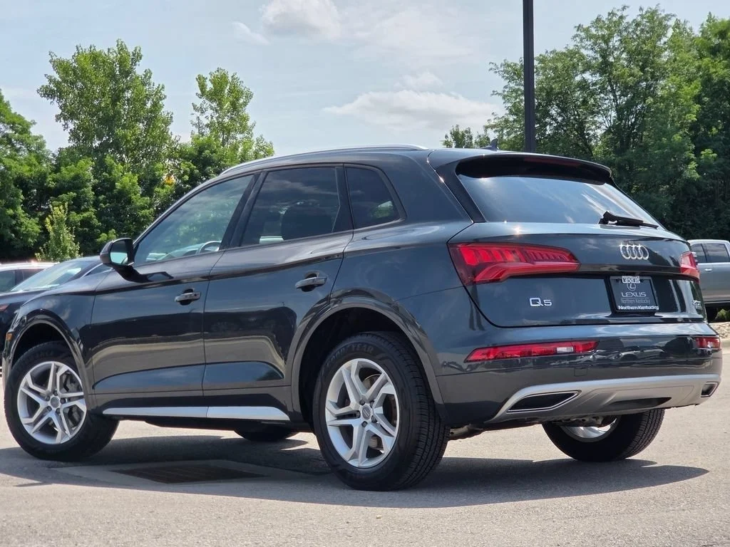 Used 2018  Audi Premium image 25