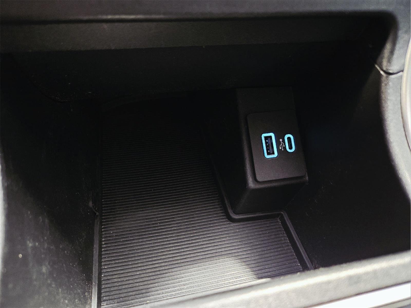 Used 2024 Agate Black Ford SE image 13
