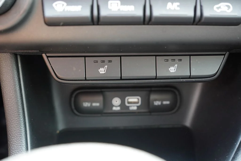 Certified Used 2017 Pacific Blue Kia LX image 27