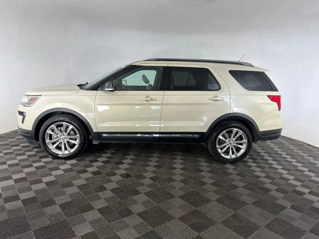 Used 2018 Silver Ford XLT image 8