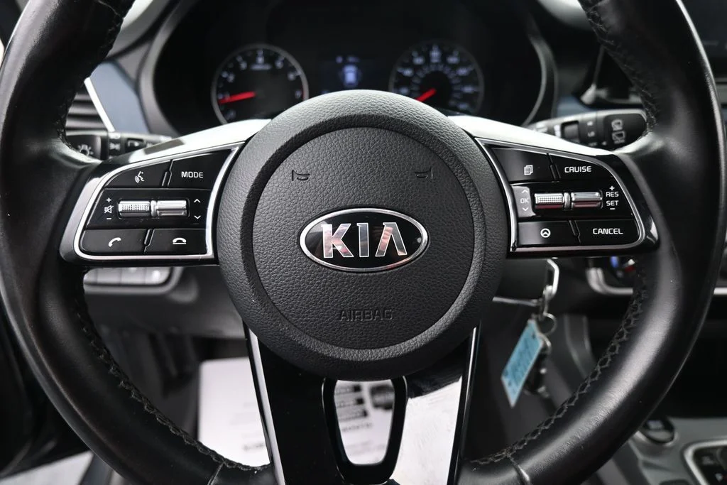 Used 2021 Gray Kia S image 21