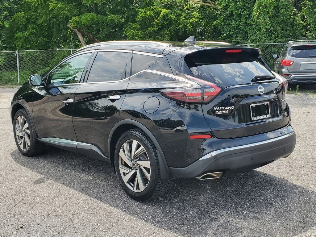 Used 2020 Black Nissan SL image 4