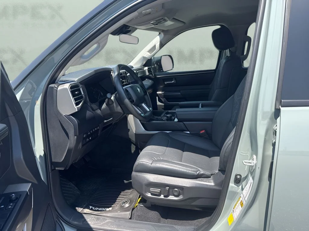 Used 2024  Toyota SR5 image 10
