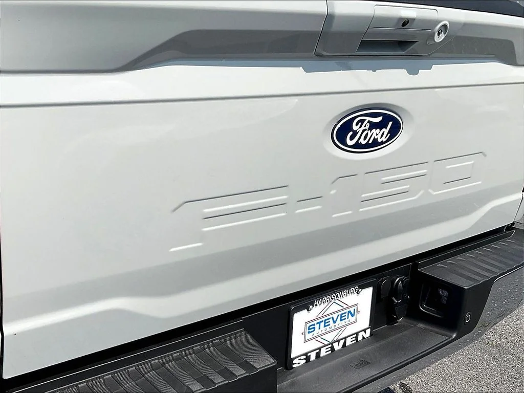 New 2026 Avalanche Ford Lariat® image 9