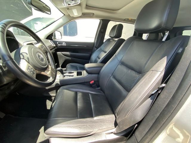 Used 2013 Silver Jeep Laredo image 10