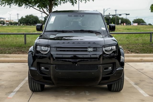 2025 Land Rover Defender 5