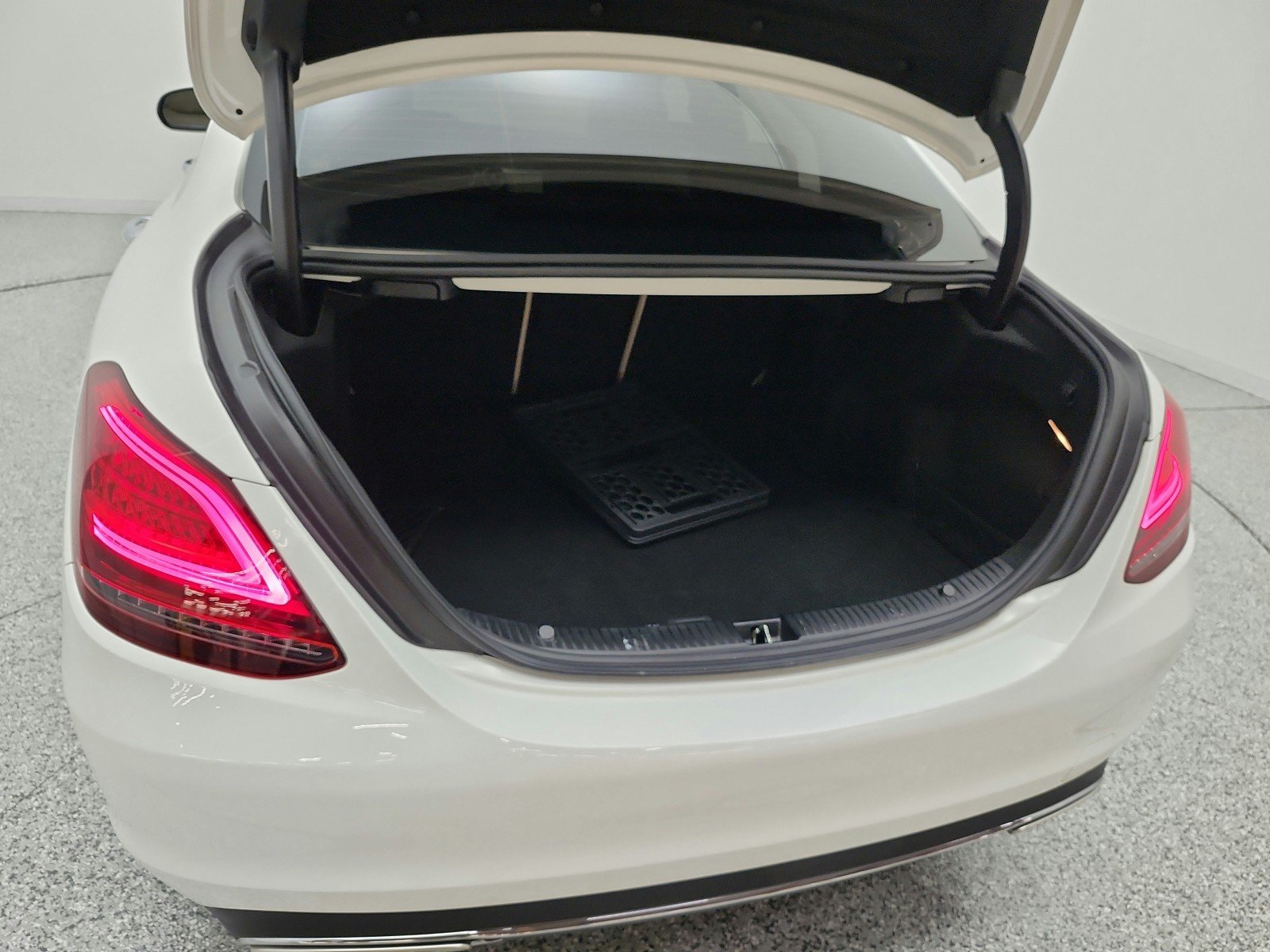Used 2021 Polar White Mercedes-Benz C 300 Sedan image 21