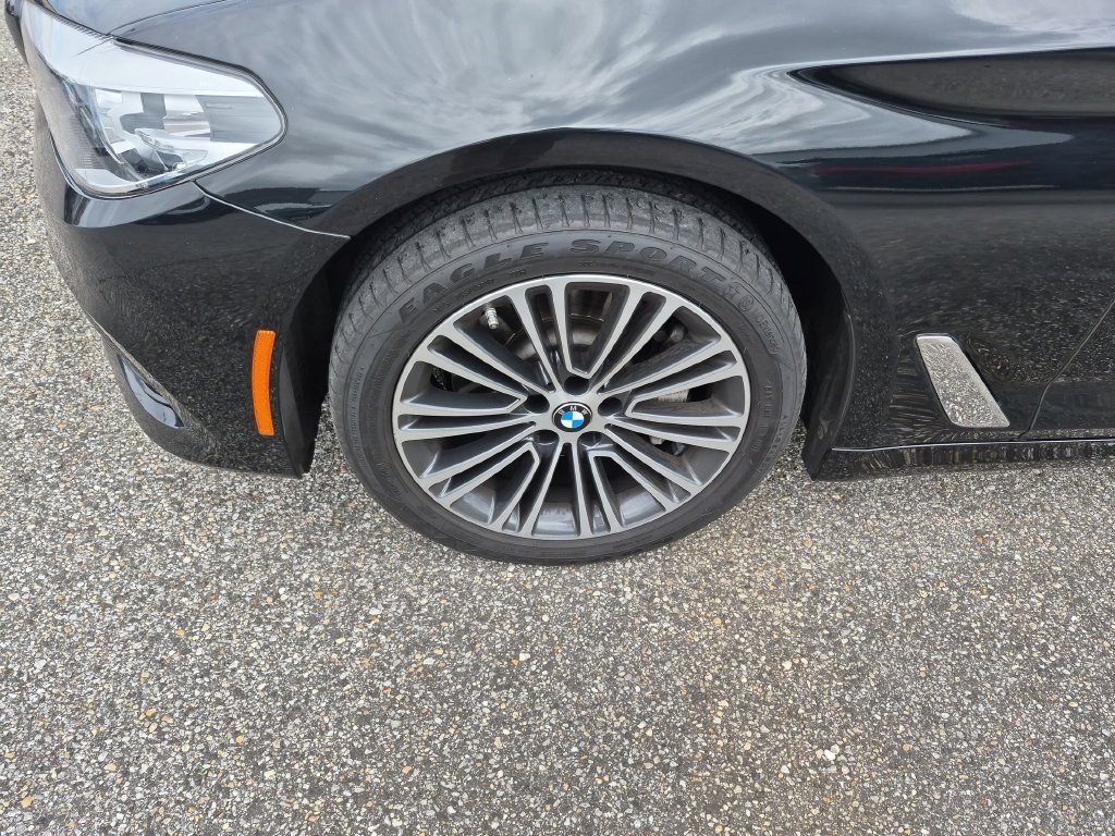 Used 2019 Black BMW 530i xDrive image 6