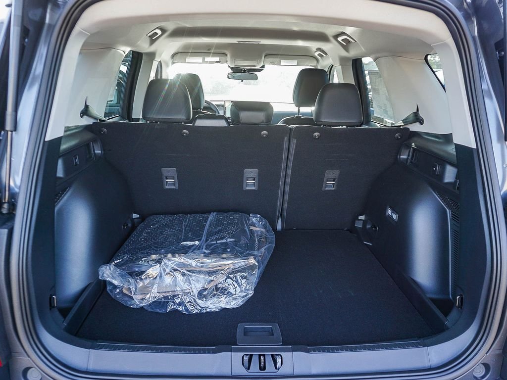 New 2026 Carbonized Gray Metallic Ford Big Bend image 24