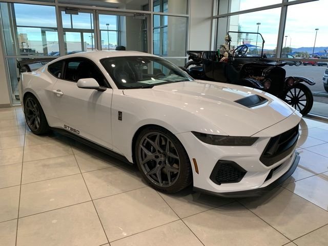 New 2025 Oxford White Ford Shelby GT 350 image 4