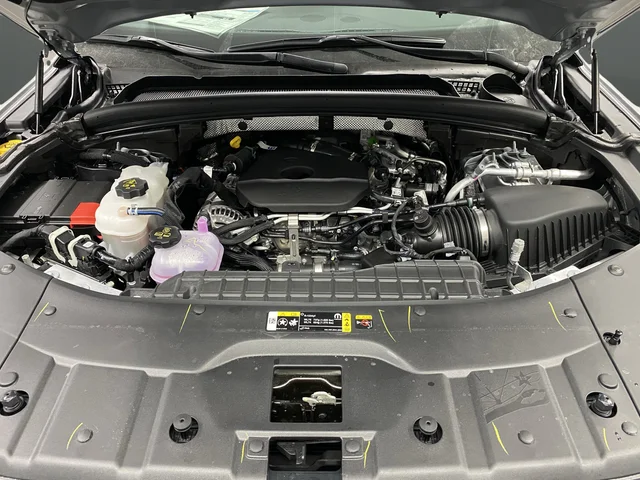 New 2026 Silver Zynith Exterior Paint Jeep Altitude image 40