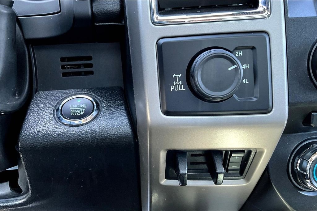 Used 2017 Silver Ford Lariat image 18