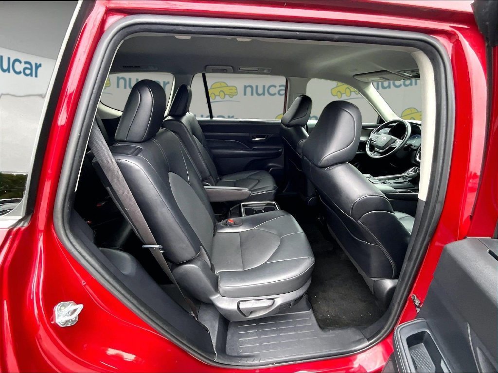Used 2025 Red Toyota XLE image 16