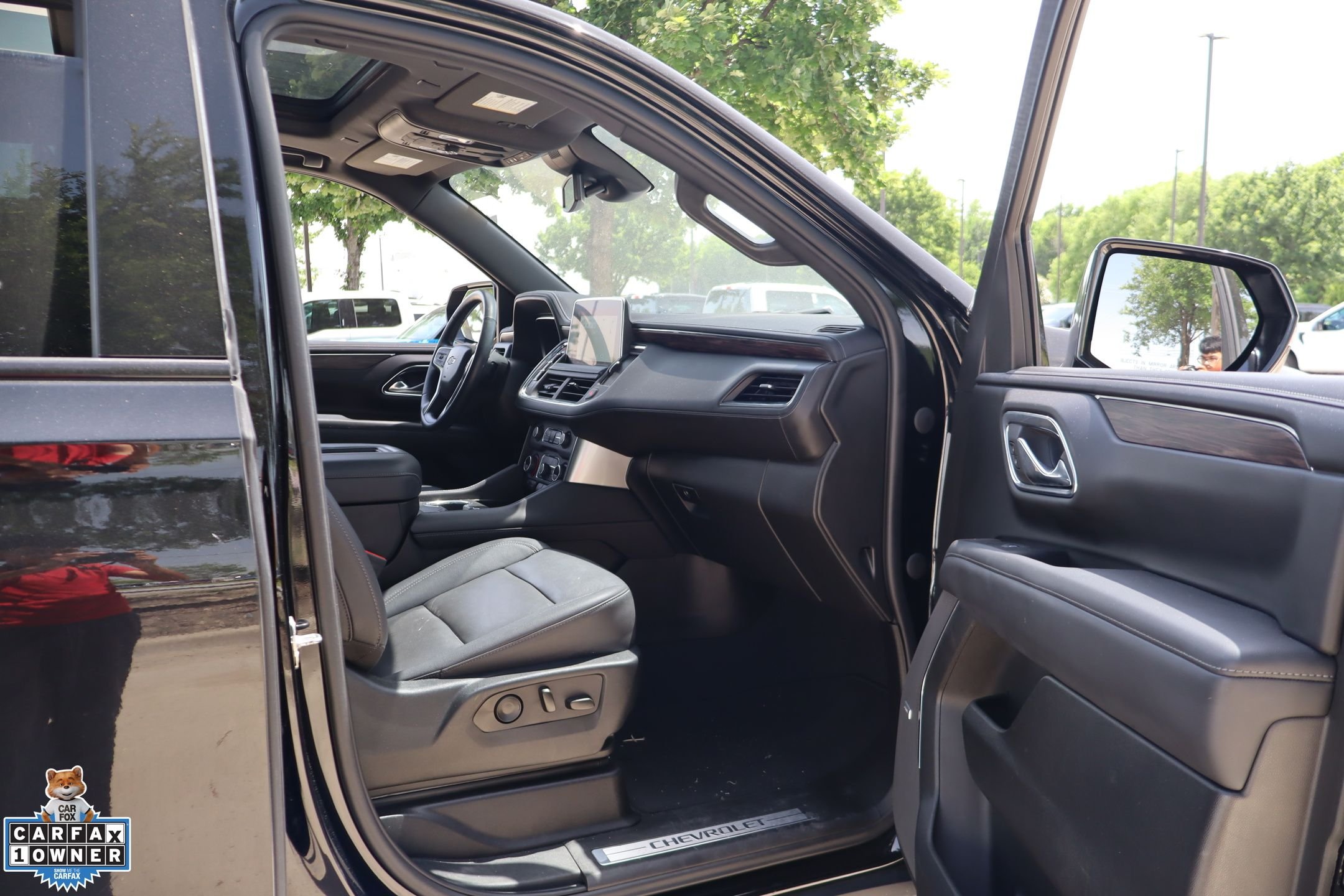 Used 2023 Black Chevrolet Z71 image 29