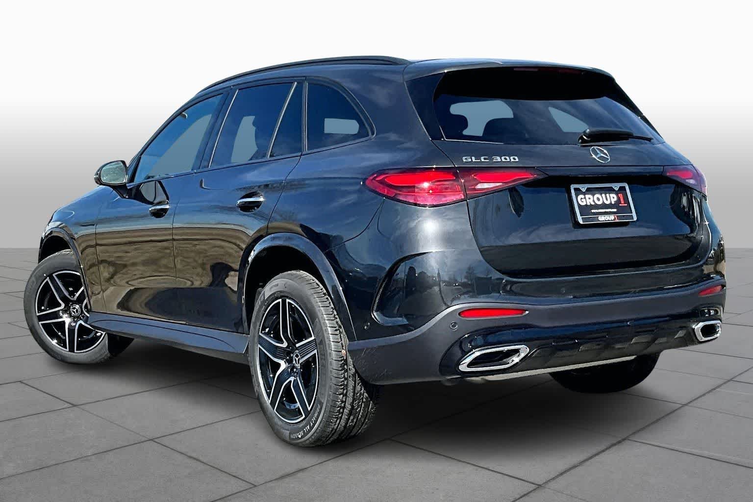 New 2026 Graphite Grey Metallic Mercedes-Benz GLC 300 image 4