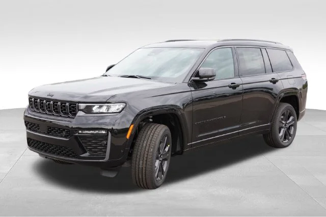 New 2027 High-Gloss Black Paint Jeep Limited Reserve image 7