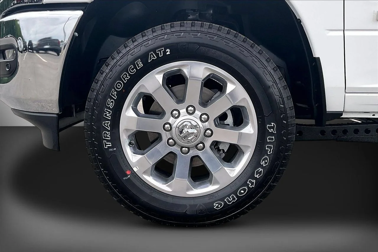 New 2026 Bright White Clearcoat RAM Big Horn image 30