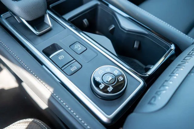 New 2026 Deep Ocean Blue Pearl Nissan SL image 23