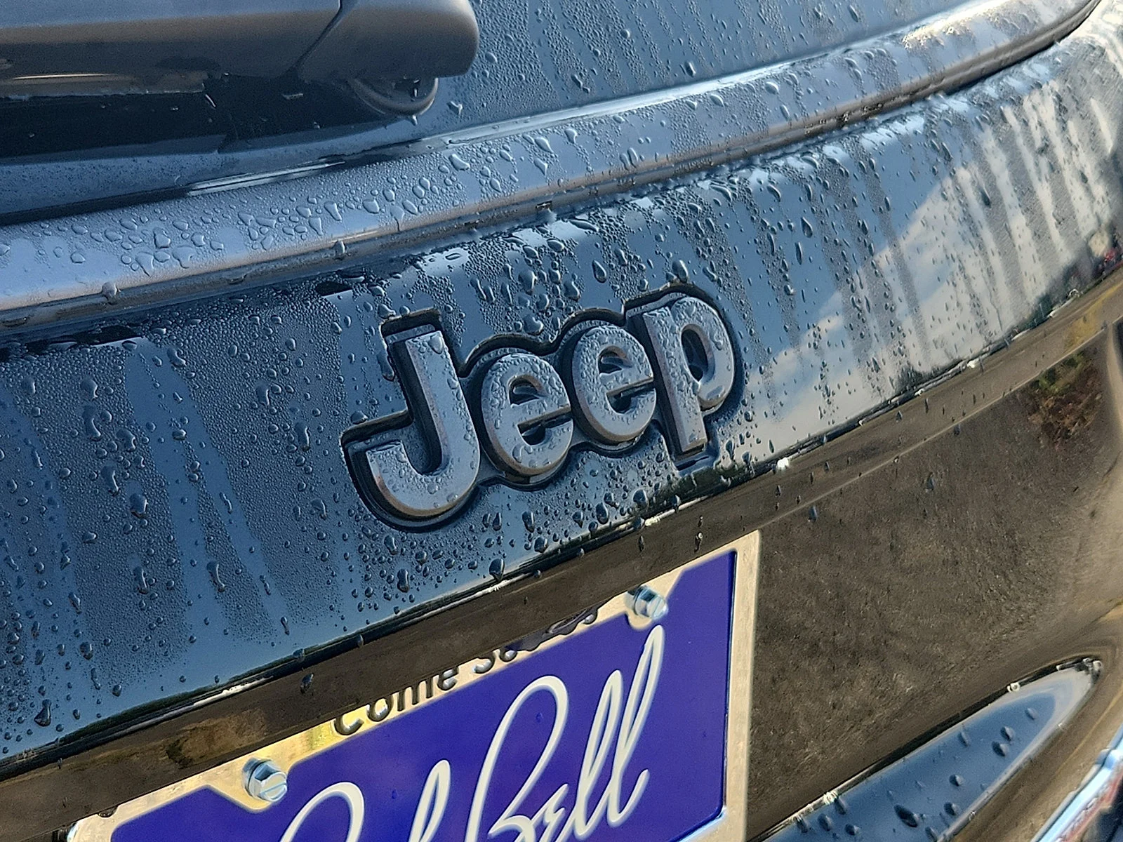 Used 2021 Diamond Black Jeep Trailhawk image 31
