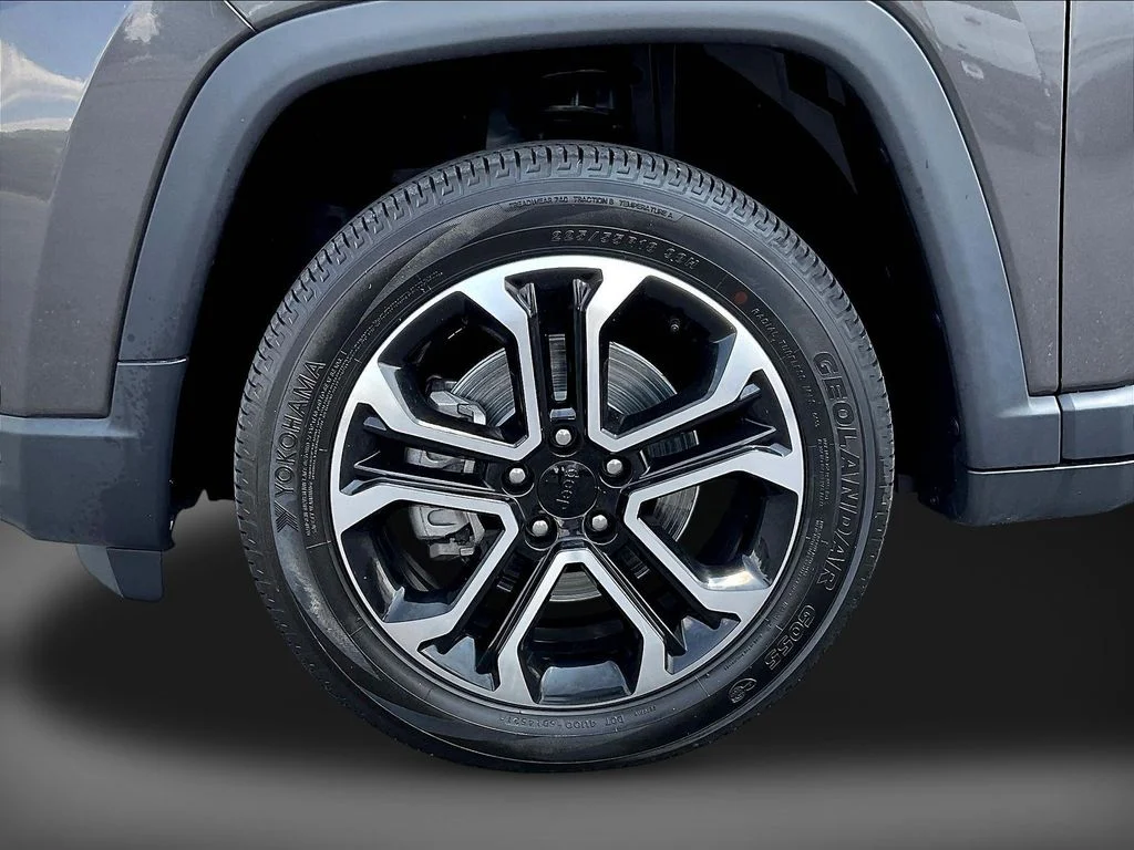 Certified Used 2022 Granite Crystal Clearcoat Metallic Jeep Limited image 39