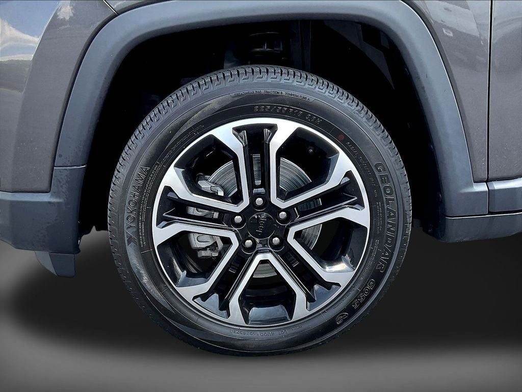 Used 2022 Gray Jeep Limited image 39