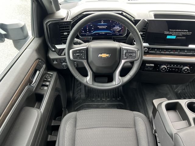 Used 2025 White Chevrolet LT image 14