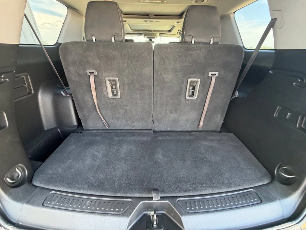 Used 2018 Silver GMC SLE-2 image 29